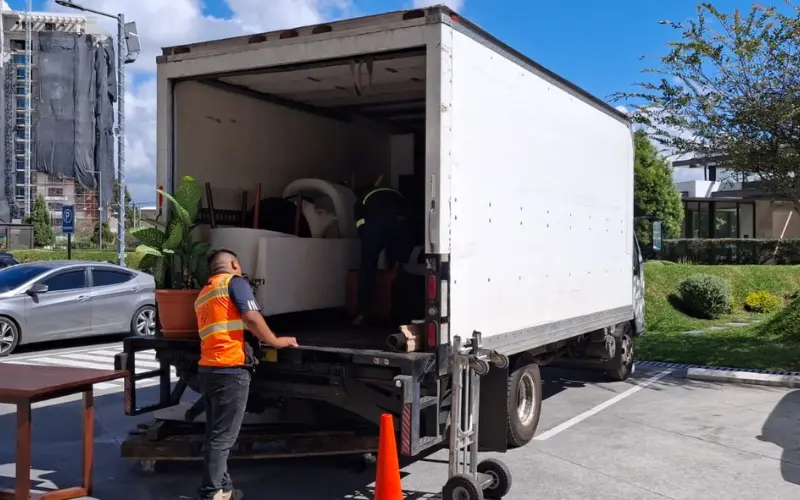 Camión de mudanzas departamentales Guatemala